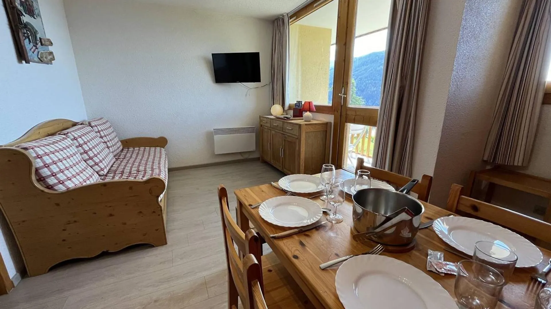 Studio Renove De 26 M² Pour 4 Pers Avec Balcon, Acces Pistes, Animaux Admis - Vallandry - Fr-1-757-116 Apartment